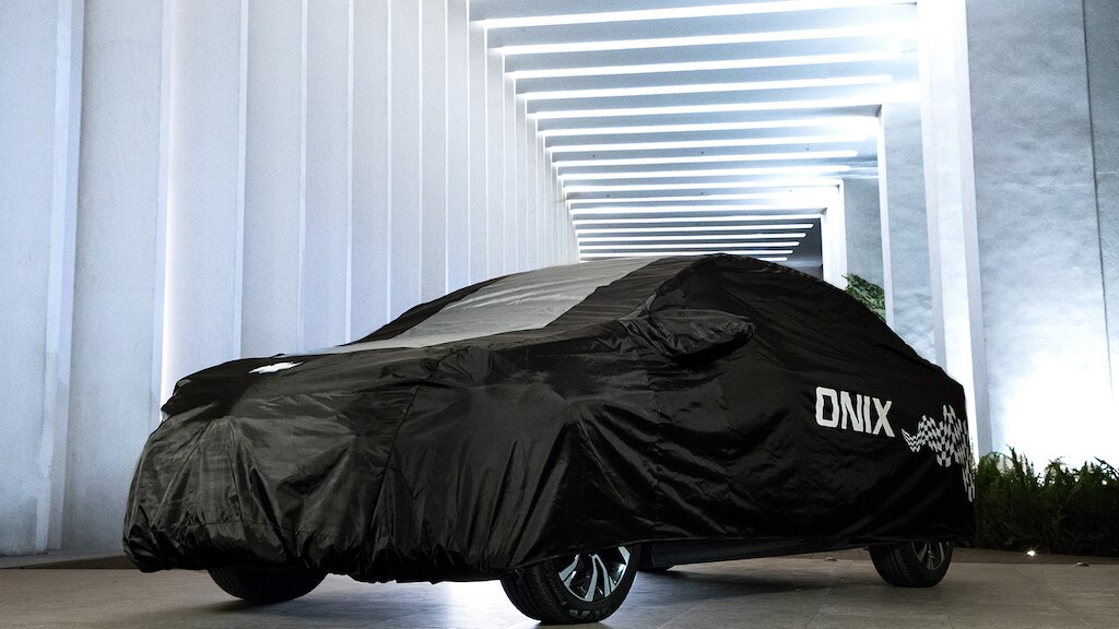 Protege la pintura de tu sedán deportivo, con la cubierta exterior y más accesorios originales para Chevrolet Onix 2025