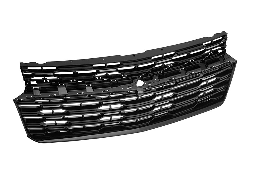 Nueva Traverse 2024, parilla en negro