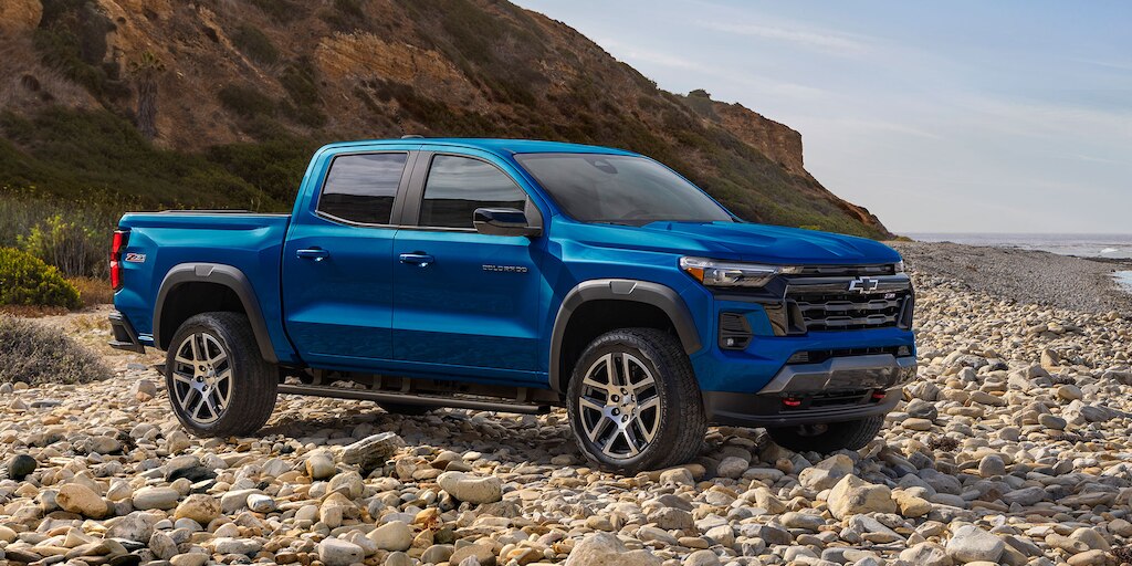 Personaliza tu camioneta todoterreno Chevrolet Colorado 2024 con los accesorios para el exterior y añade tu estilo único.